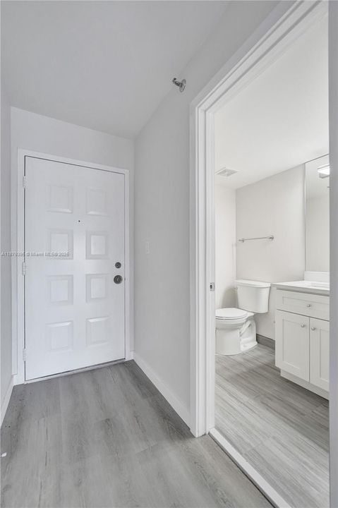 For Sale: $599,999 (1 beds, 1 baths, 1190 Square Feet)