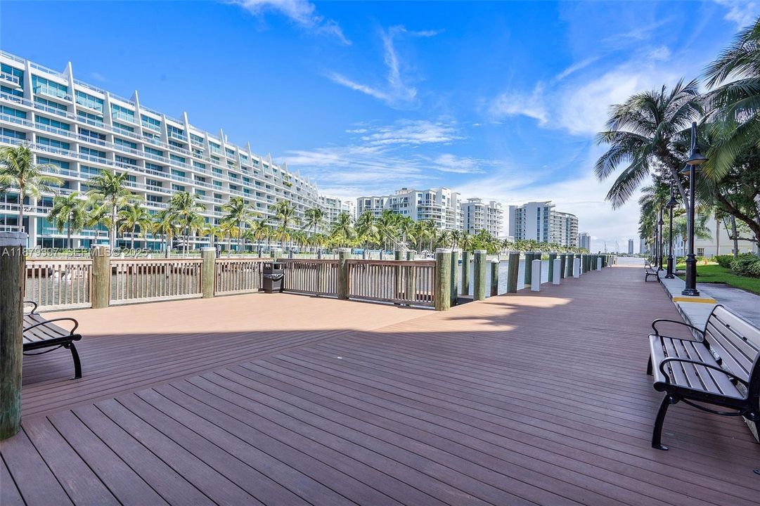 For Sale: $599,000 (2 beds, 1 baths, 1314 Square Feet)