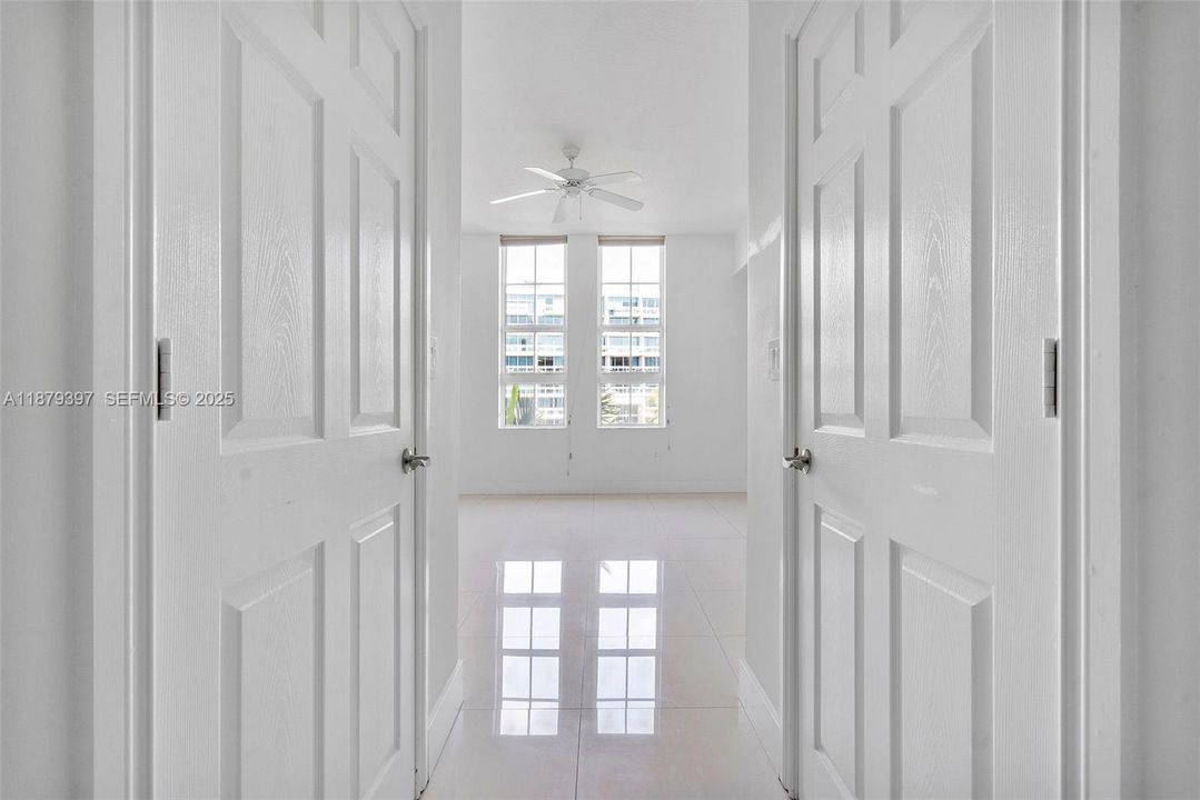 For Sale: $599,000 (2 beds, 1 baths, 1314 Square Feet)