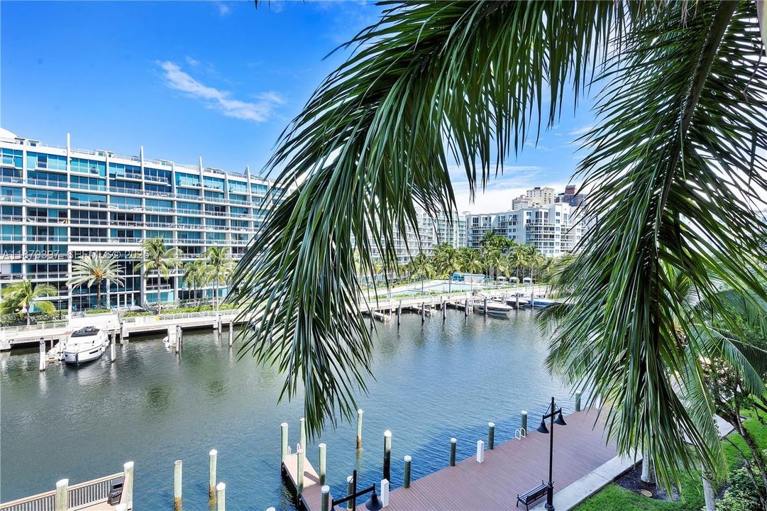 For Sale: $599,000 (2 beds, 1 baths, 1314 Square Feet)