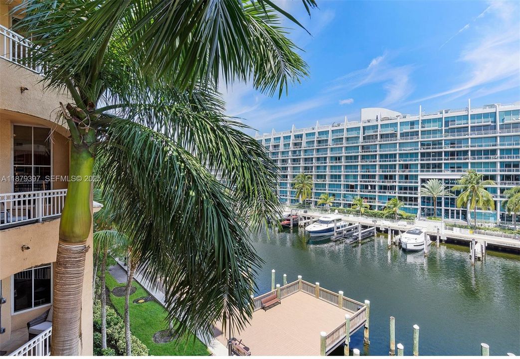 For Sale: $599,000 (2 beds, 1 baths, 1314 Square Feet)