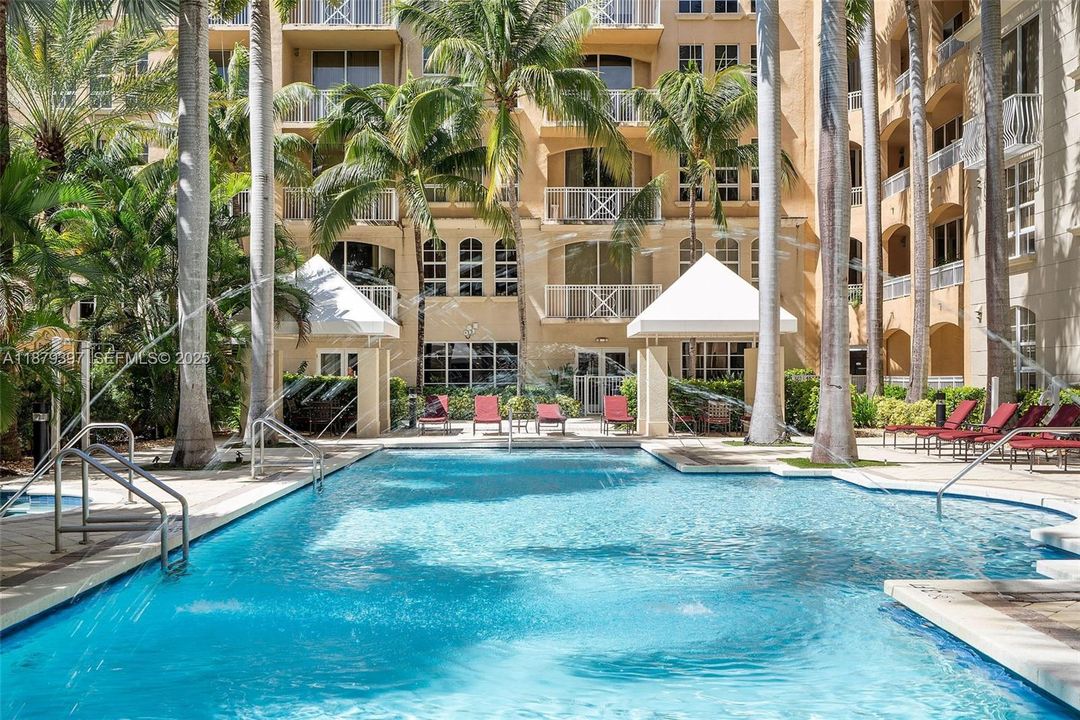 For Sale: $599,000 (2 beds, 1 baths, 1314 Square Feet)