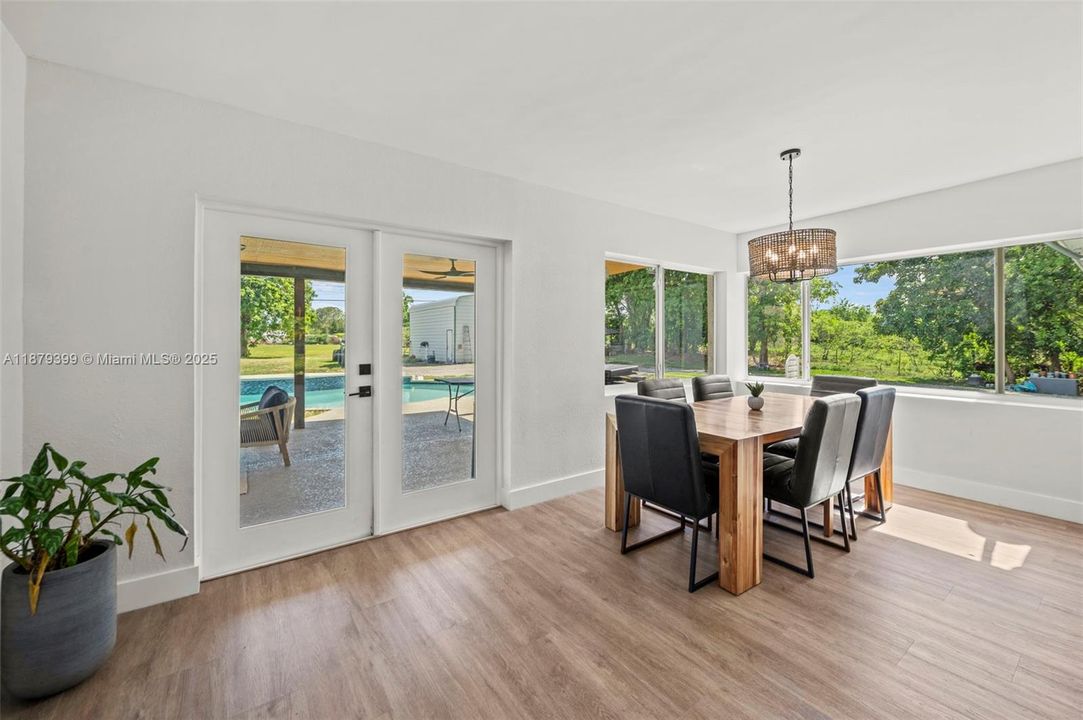 For Sale: $1,750,000 (4 beds, 3 baths, 2492 Square Feet)