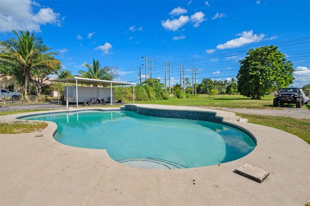 For Sale: $1,750,000 (4 beds, 3 baths, 2492 Square Feet)