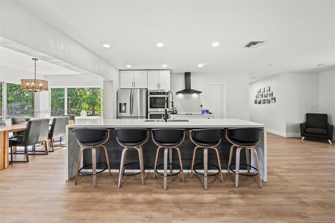 For Sale: $1,750,000 (4 beds, 3 baths, 2492 Square Feet)