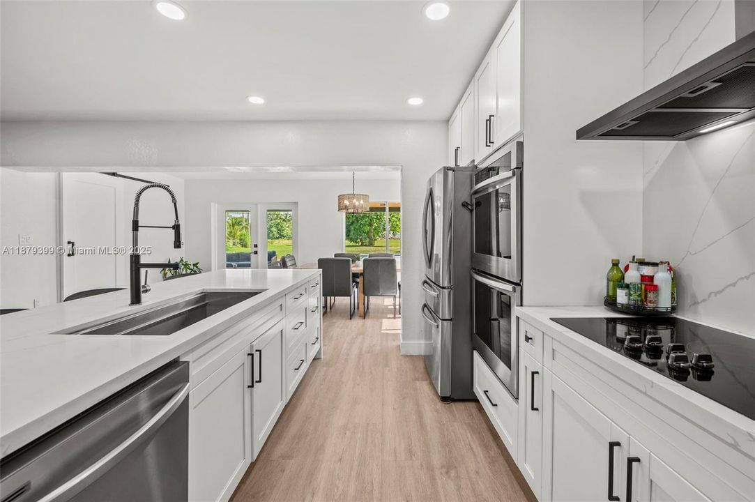 For Sale: $1,750,000 (4 beds, 3 baths, 2492 Square Feet)