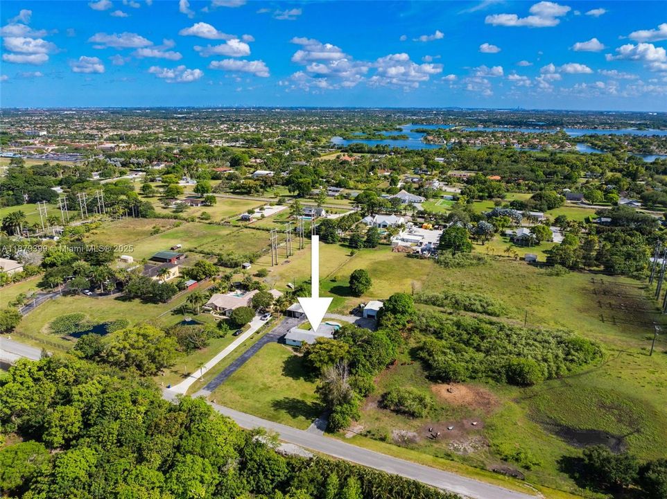 For Sale: $1,750,000 (4 beds, 3 baths, 2492 Square Feet)