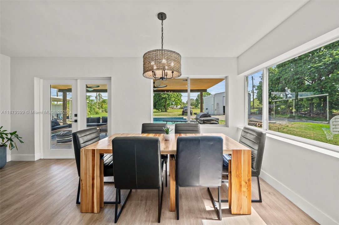 For Sale: $1,750,000 (4 beds, 3 baths, 2492 Square Feet)