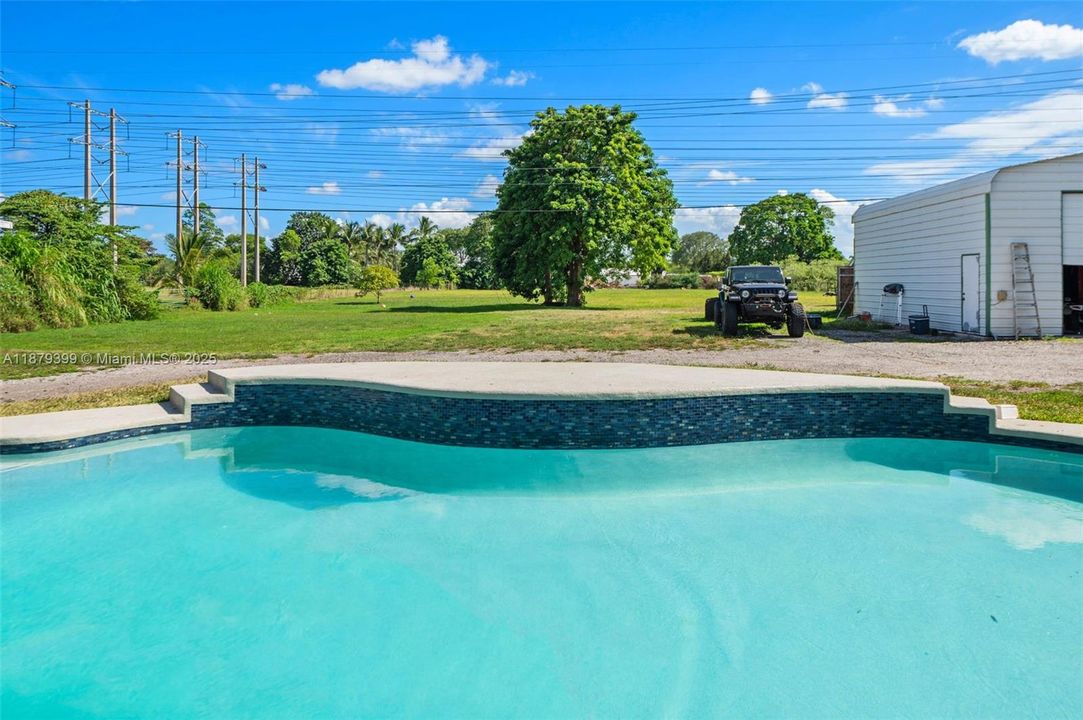 For Sale: $1,750,000 (4 beds, 3 baths, 2492 Square Feet)