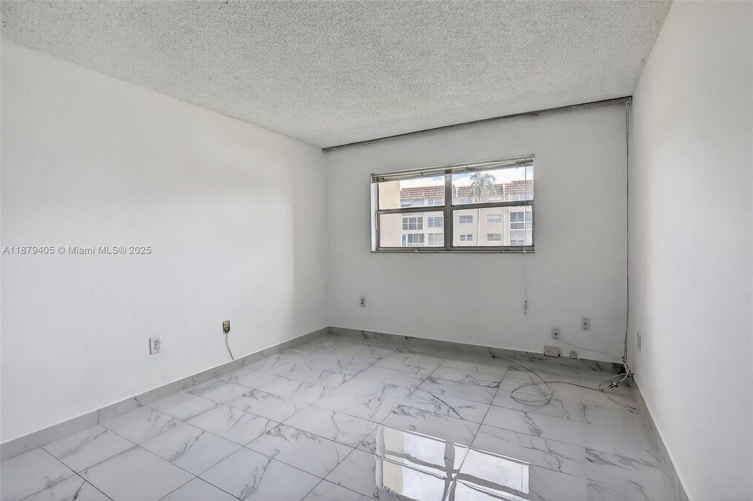 На продажу: $89,000 (1 спален, 1 ванн, 850 Квадратных фут)