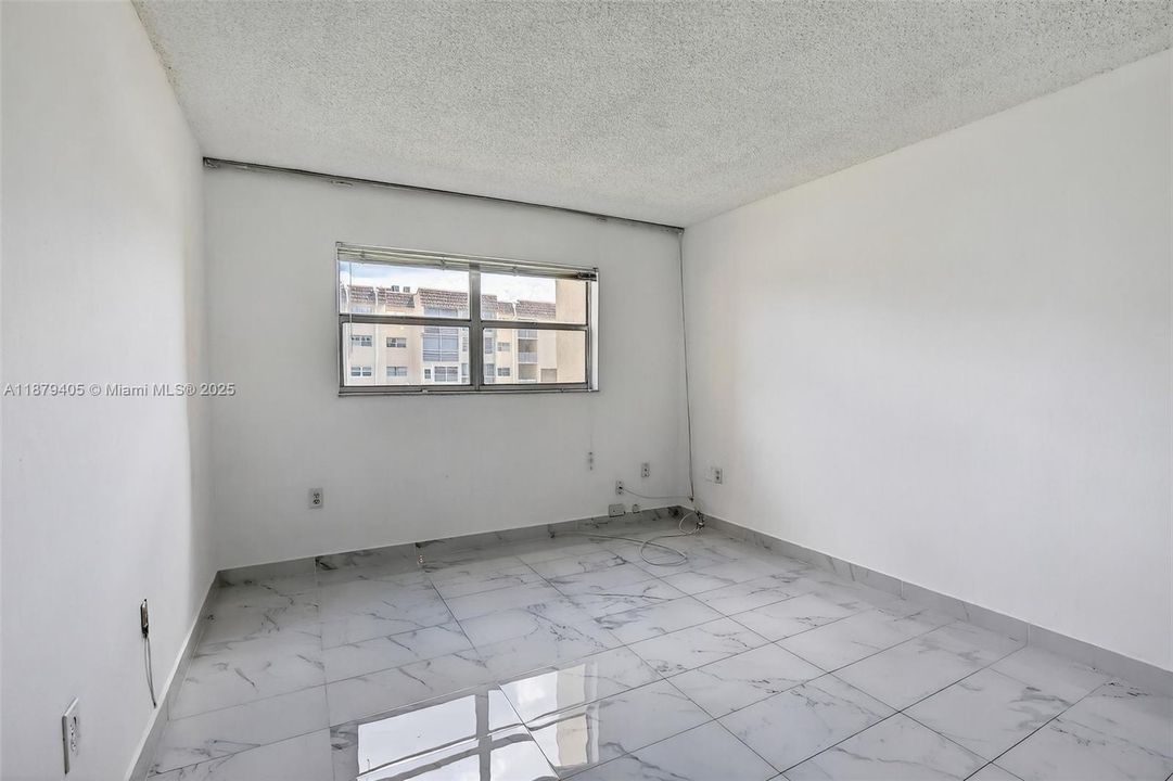 На продажу: $89,000 (1 спален, 1 ванн, 850 Квадратных фут)