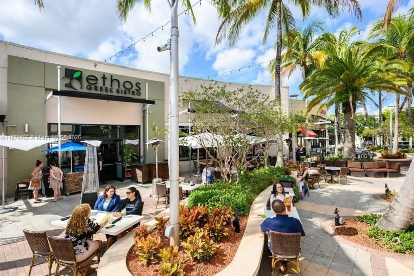 For Sale: $399,000 (3 beds, 2 baths, 1388 Square Feet)