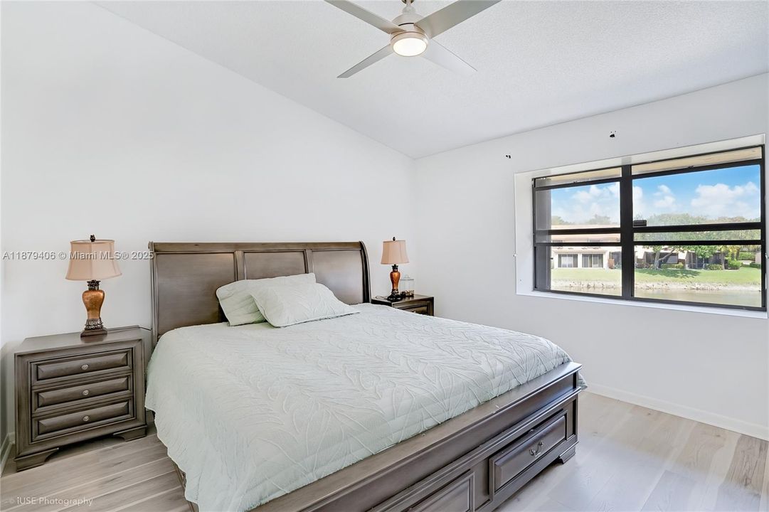 For Sale: $399,000 (3 beds, 2 baths, 1388 Square Feet)