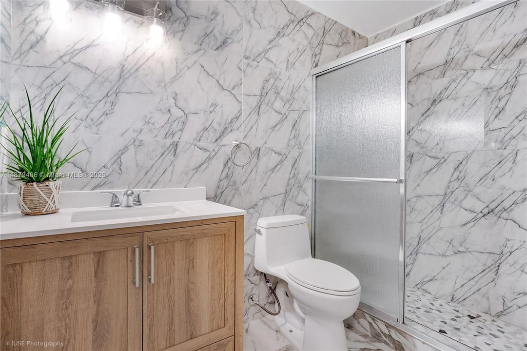 For Sale: $399,000 (3 beds, 2 baths, 1388 Square Feet)