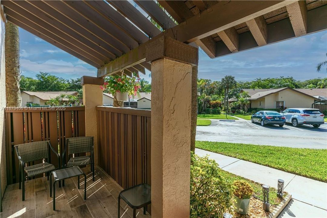 For Sale: $399,000 (3 beds, 2 baths, 1388 Square Feet)