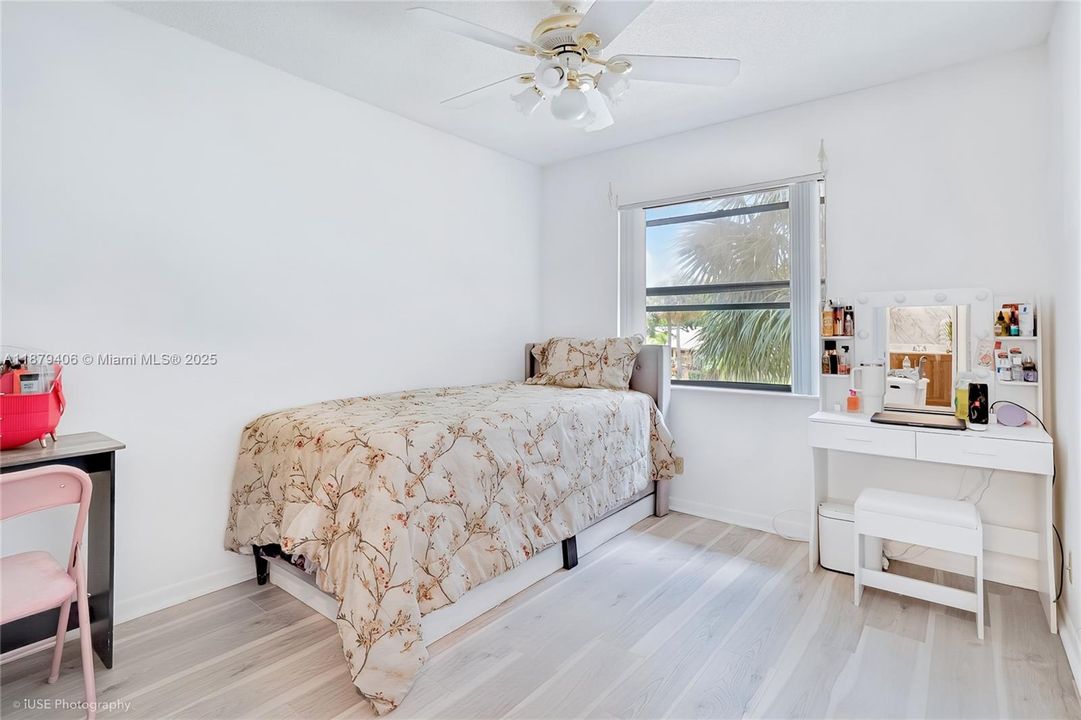 For Sale: $399,000 (3 beds, 2 baths, 1388 Square Feet)