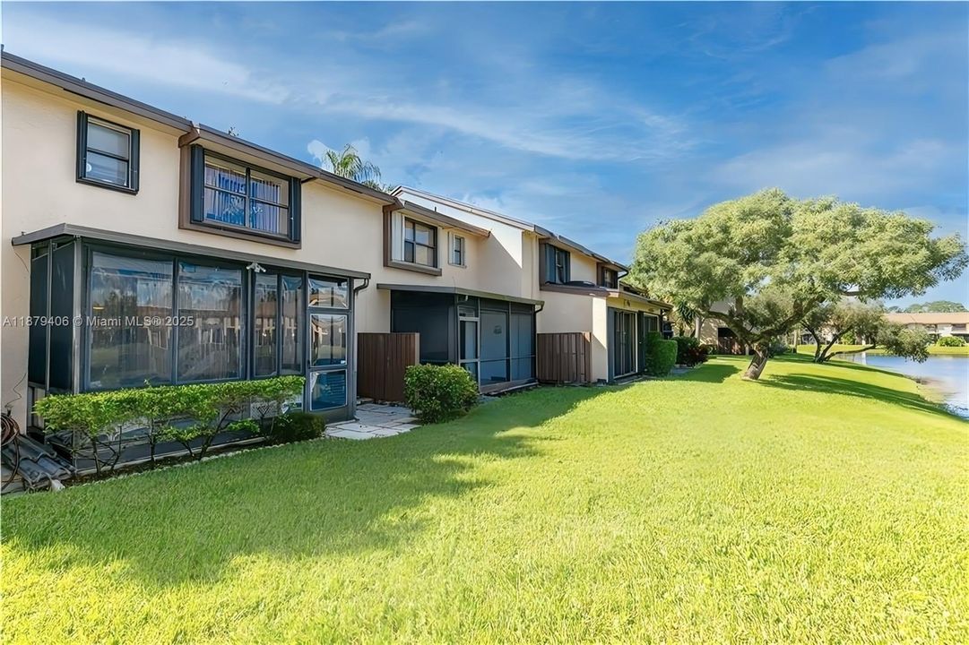 For Sale: $399,000 (3 beds, 2 baths, 1388 Square Feet)