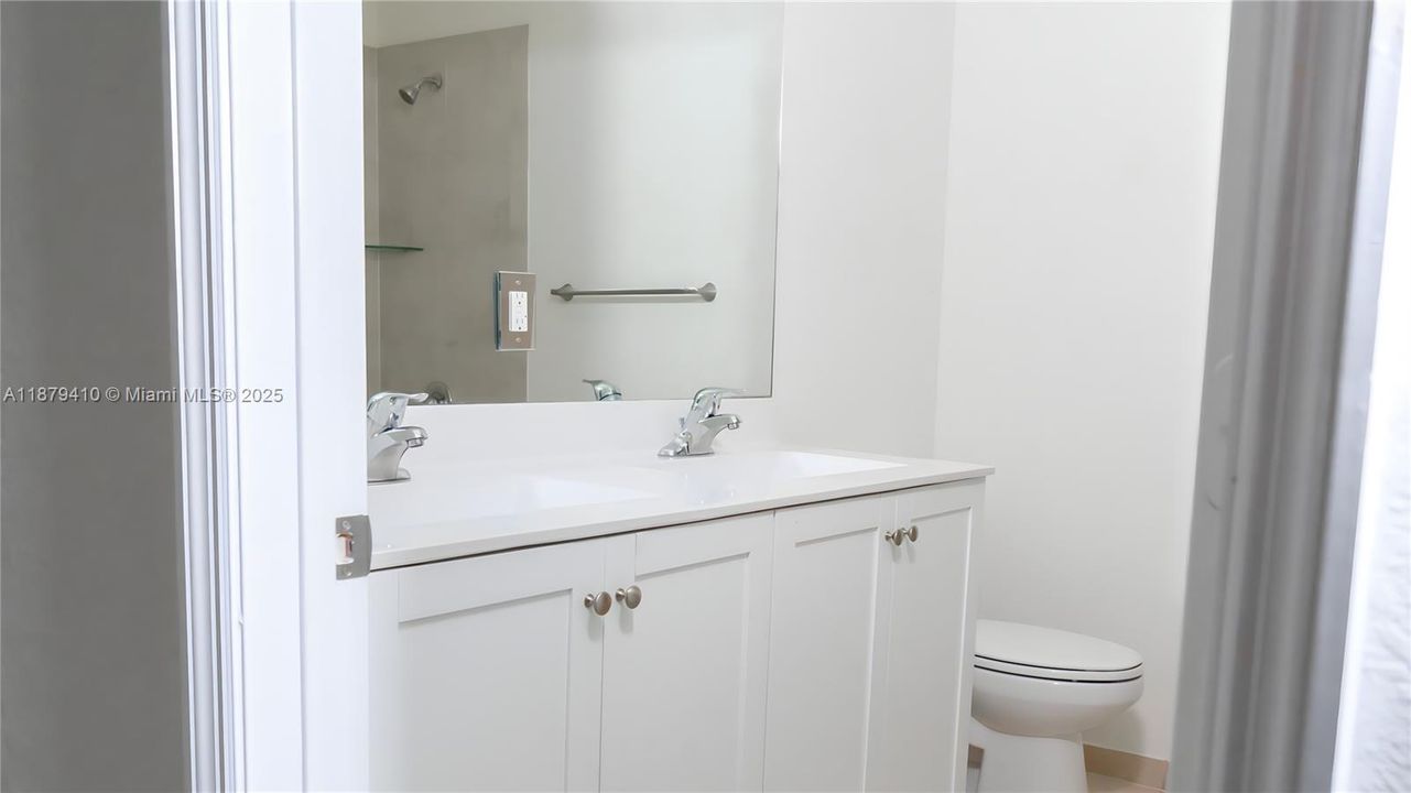 For Sale: $550,000 (3 beds, 2 baths, 1751 Square Feet)