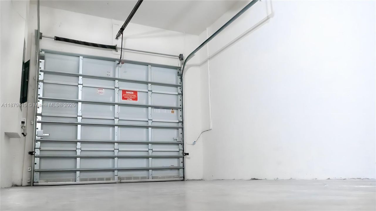 For Sale: $550,000 (3 beds, 2 baths, 1751 Square Feet)