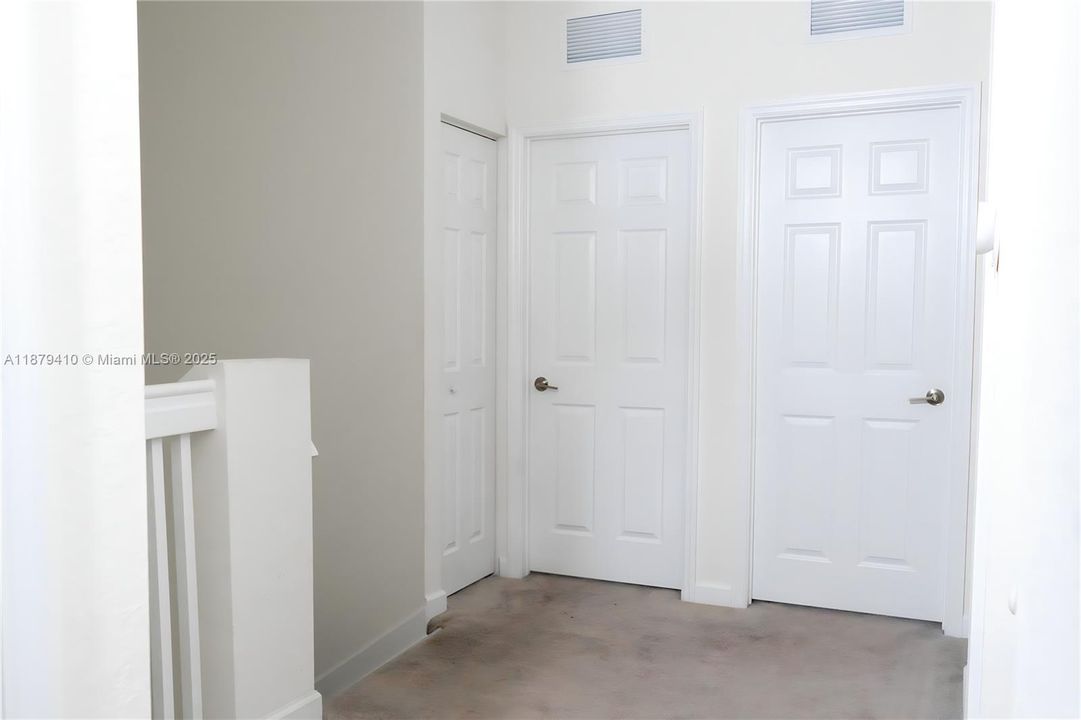 For Sale: $550,000 (3 beds, 2 baths, 1751 Square Feet)