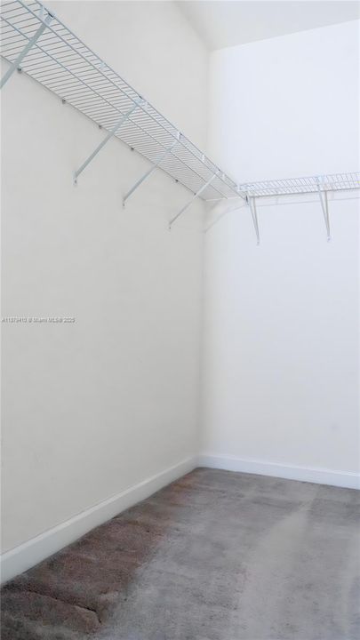 For Sale: $550,000 (3 beds, 2 baths, 1751 Square Feet)