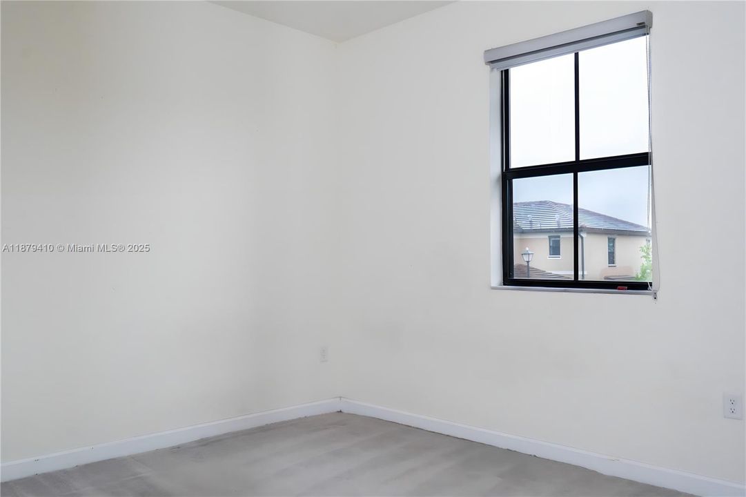 For Sale: $550,000 (3 beds, 2 baths, 1751 Square Feet)