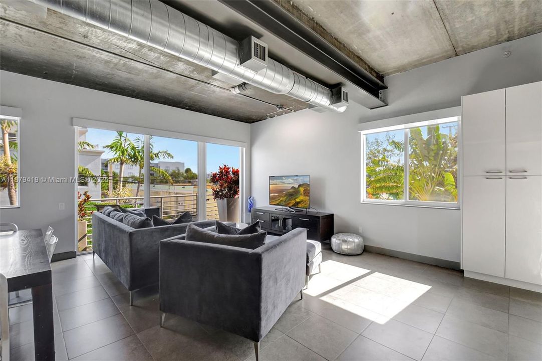 For Rent: $7,250 (3 beds, 2 baths, 1455 Square Feet)