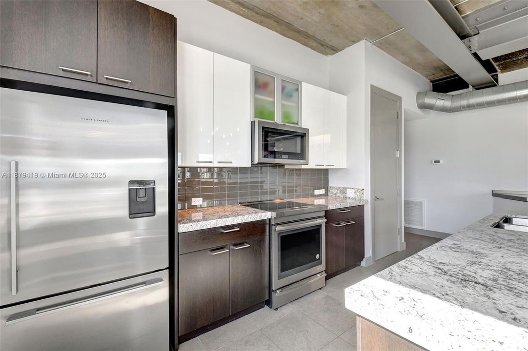 For Rent: $7,250 (3 beds, 2 baths, 1455 Square Feet)