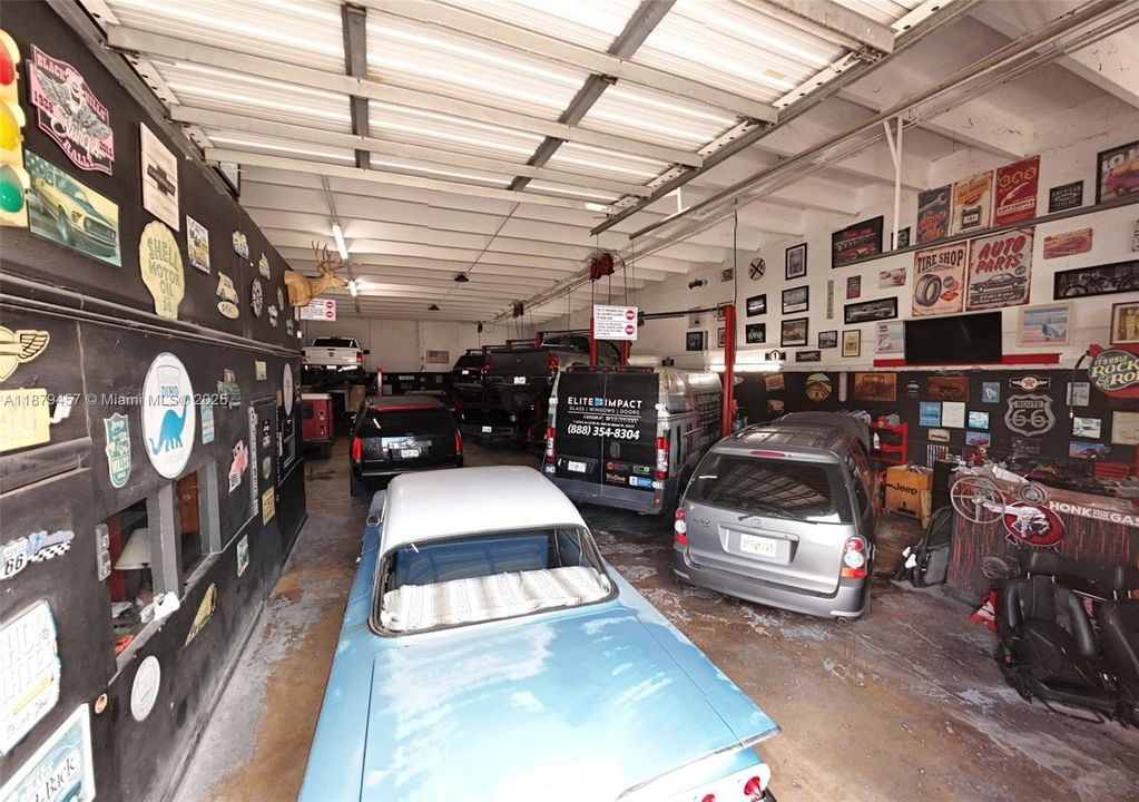 Под контрактом: $1,032,000 (0 спален, 0 ванн, 0 Квадратных фут)