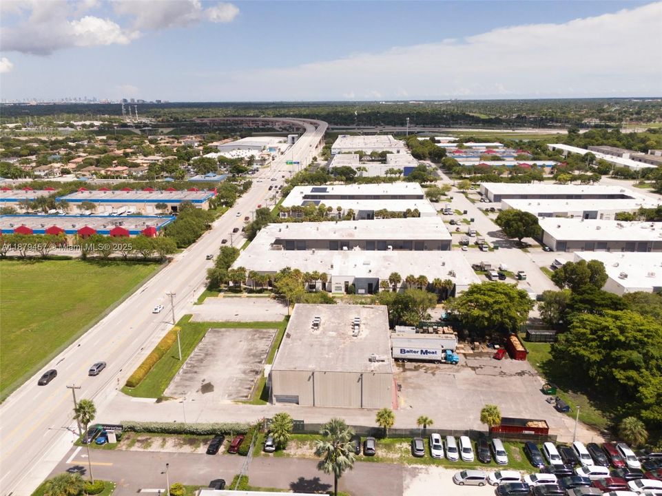 Под контрактом: $1,032,000 (0 спален, 0 ванн, 0 Квадратных фут)