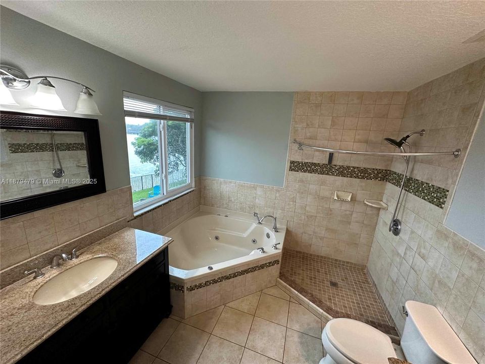 В аренду: $4,400 (3 спален, 2 ванн, 1815 Квадратных фут)