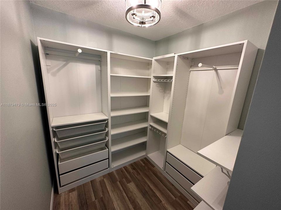 В аренду: $4,400 (3 спален, 2 ванн, 1815 Квадратных фут)