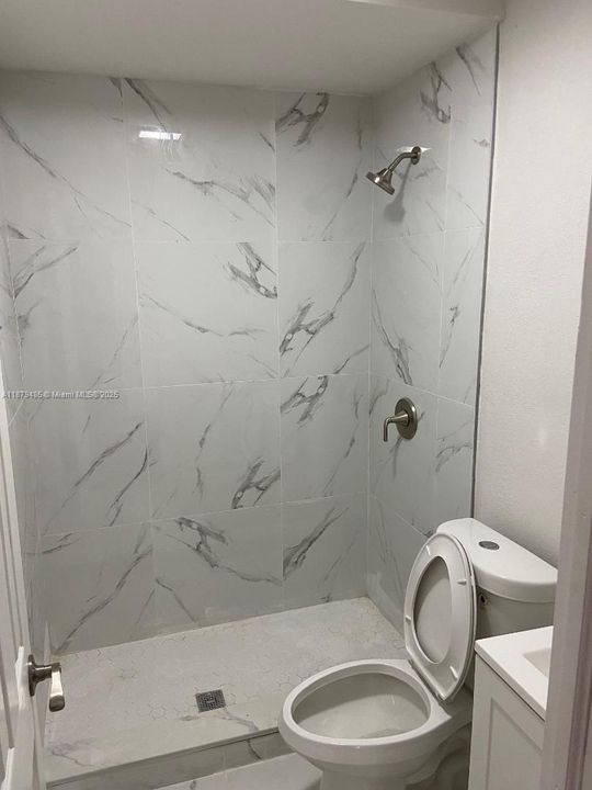 Activo con contrato: $549,900 (0 camas, 0 baños, 0 Pies cuadrados)