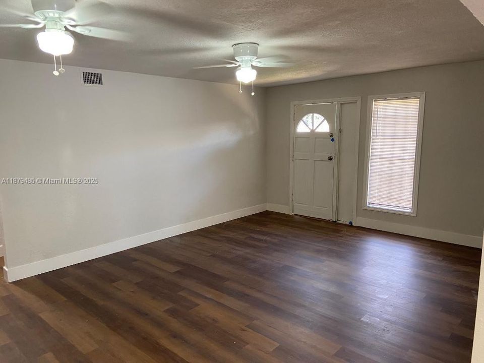 Activo con contrato: $549,900 (0 camas, 0 baños, 0 Pies cuadrados)