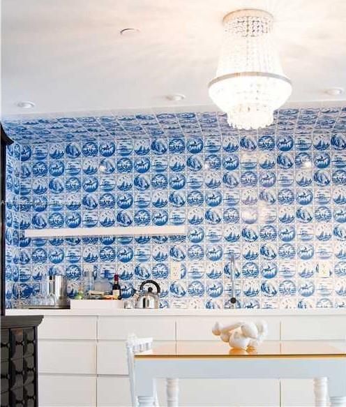 待售: $575,000 (1 贝兹, 1 浴室, 696 平方英尺)