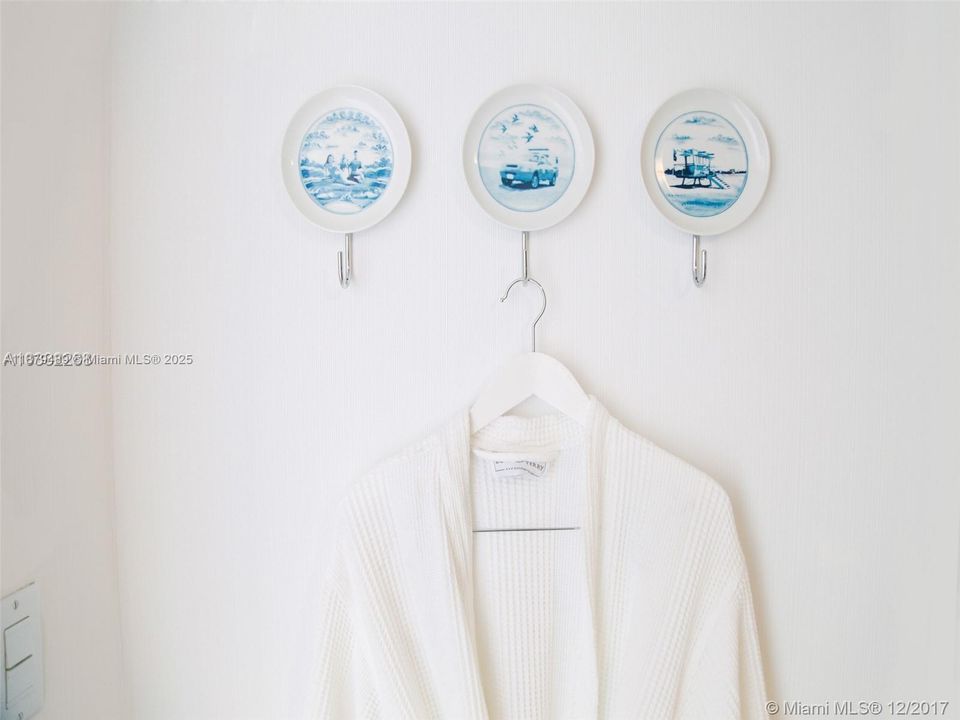 待售: $575,000 (1 贝兹, 1 浴室, 696 平方英尺)