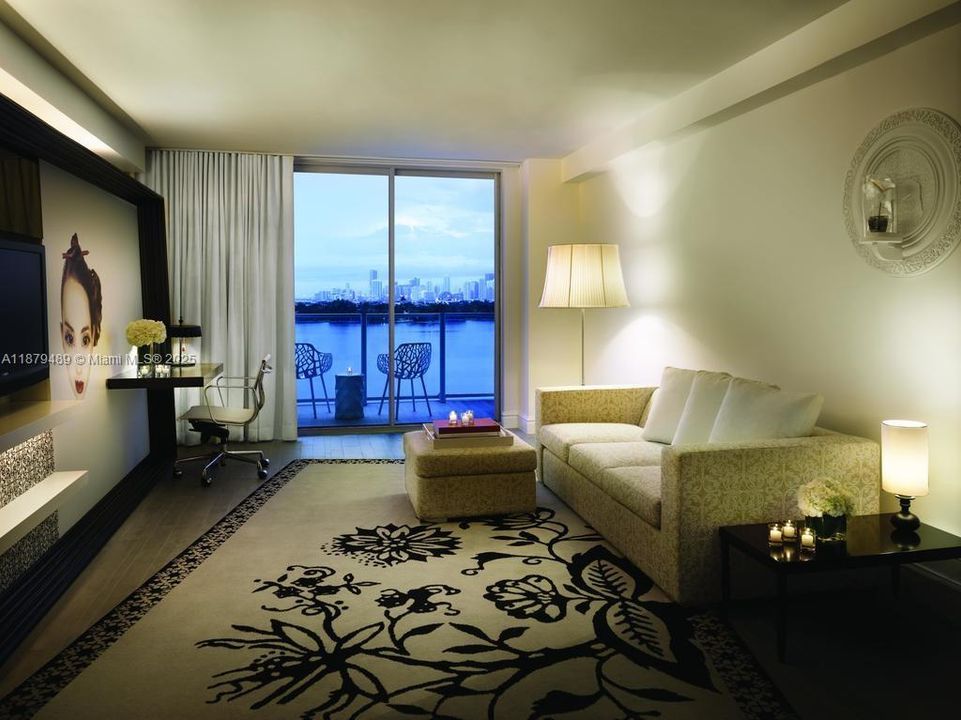 待售: $575,000 (1 贝兹, 1 浴室, 696 平方英尺)