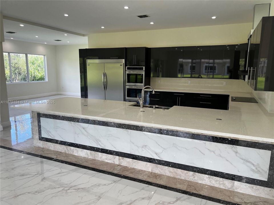 For Rent: $11,000 (6 beds, 6 baths, 0 Square Feet)