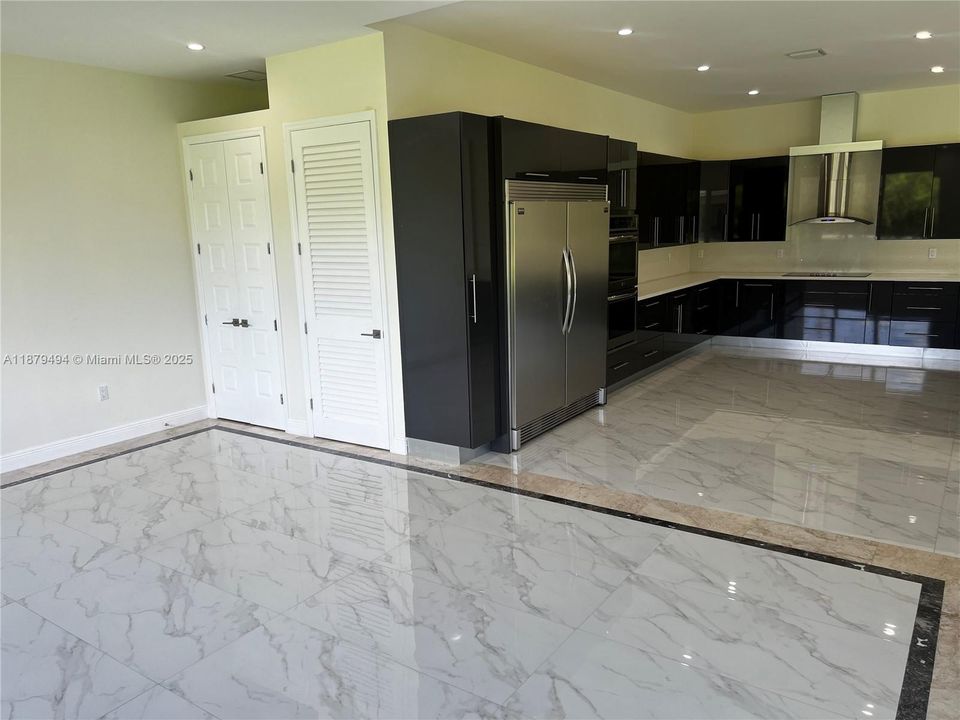 For Rent: $11,000 (6 beds, 6 baths, 0 Square Feet)