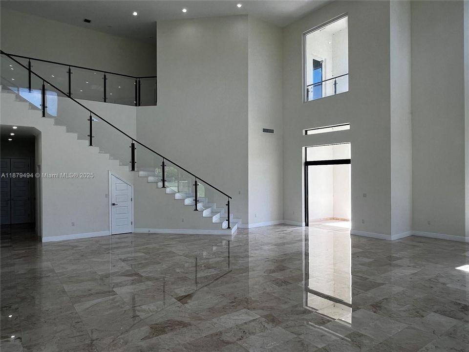 For Rent: $11,000 (6 beds, 6 baths, 0 Square Feet)