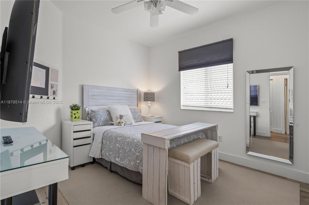 For Sale: $1,295,000 (4 beds, 3 baths, 2401 Square Feet)