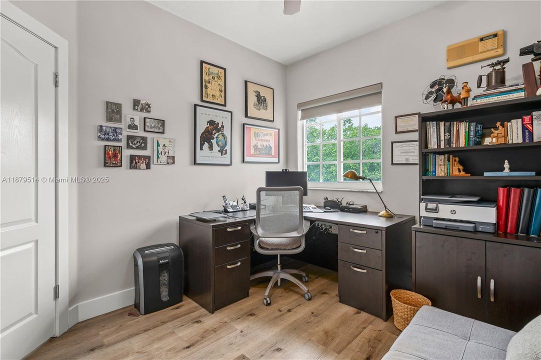 For Sale: $1,295,000 (4 beds, 3 baths, 2401 Square Feet)