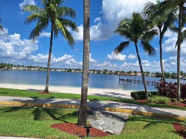 For Sale: $1,295,000 (4 beds, 3 baths, 2401 Square Feet)