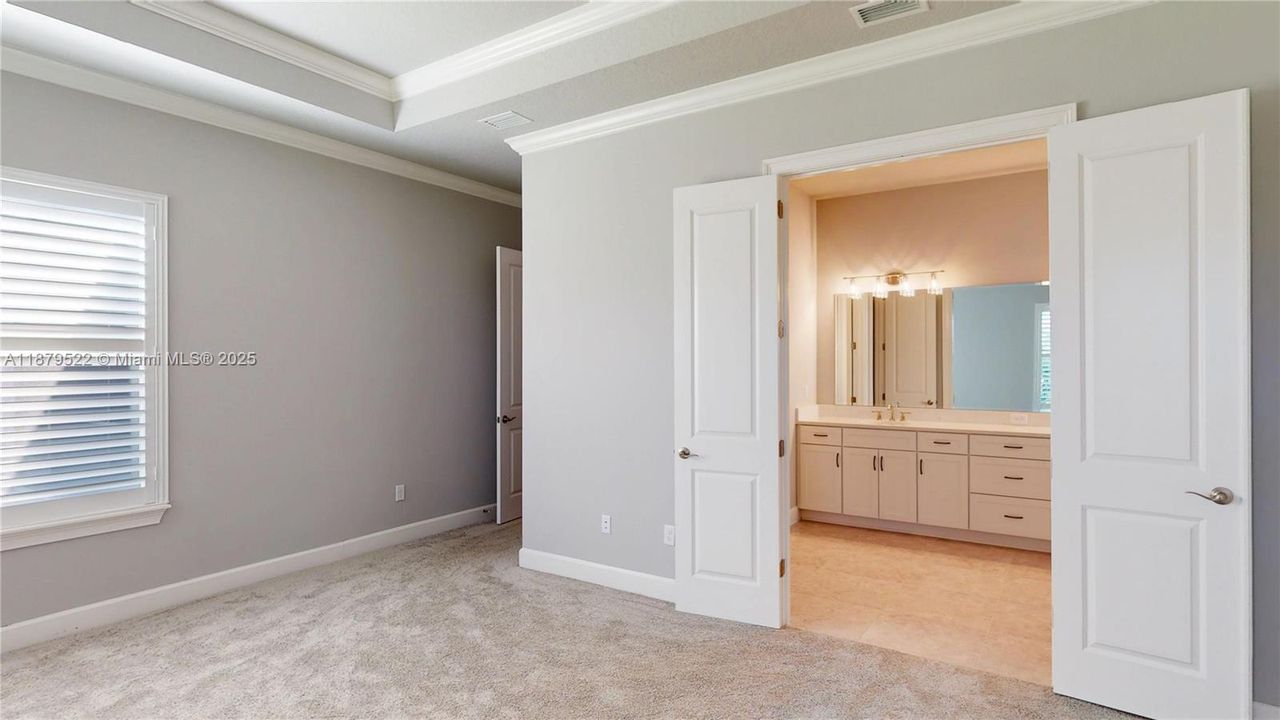 待售: $899,900 (4 贝兹, 3 浴室, 0 平方英尺)