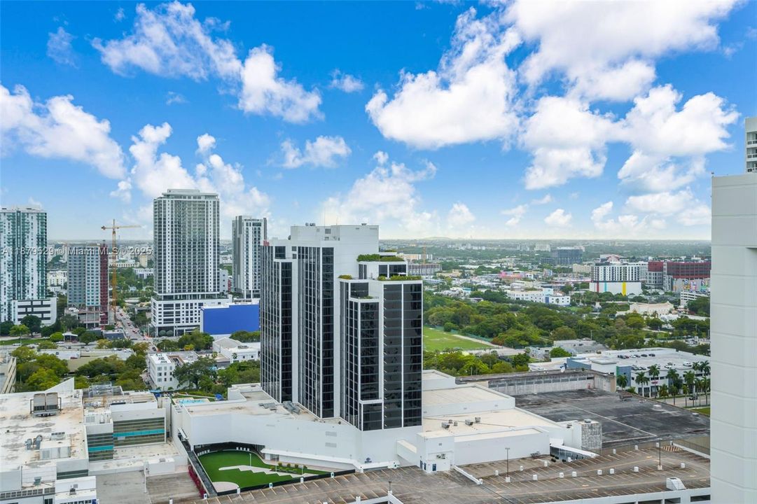 待售: $425,000 (1 贝兹, 1 浴室, 890 平方英尺)