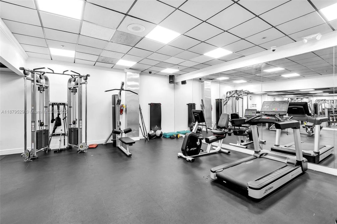 待售: $425,000 (1 贝兹, 1 浴室, 890 平方英尺)