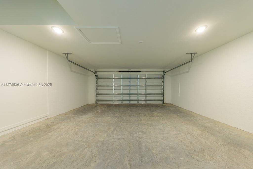 Activo con contrato: $294,990 (4 camas, 2 baños, 0 Pies cuadrados)