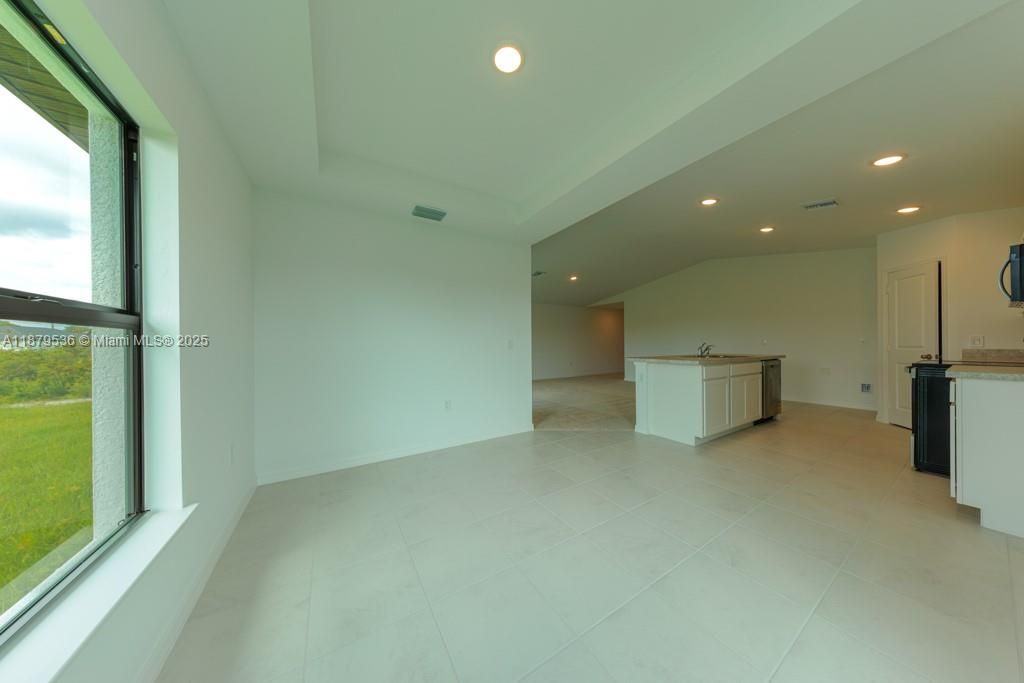 Activo con contrato: $294,990 (4 camas, 2 baños, 0 Pies cuadrados)