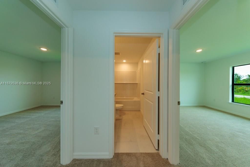 Activo con contrato: $294,990 (4 camas, 2 baños, 0 Pies cuadrados)