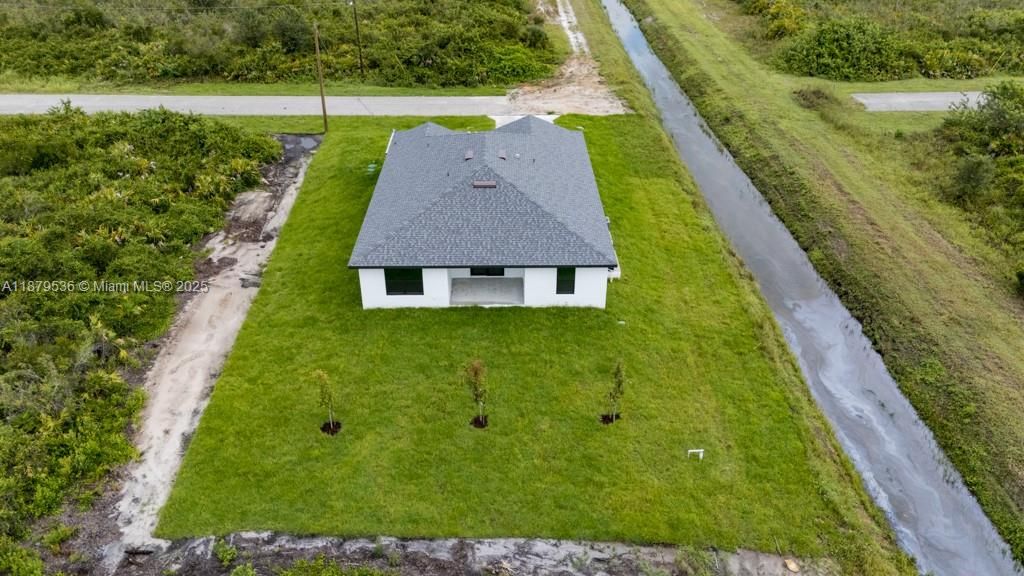 Activo con contrato: $294,990 (4 camas, 2 baños, 0 Pies cuadrados)